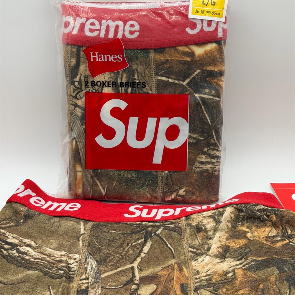 Supreme x Hanes Real Tree Camo Boxer Briefs - Picture 3 of 5
